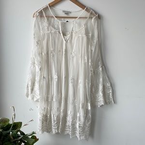 American Eagle lace dress